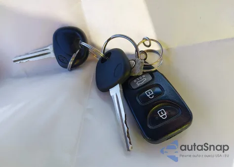 2013 Hyundai Elantra Gls from USA, damaged, VIN 5NPDH4AE4DH320023